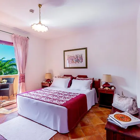 Isa - With Swimming-pool In Sos Alinos Aparthotel Cala Liberotto