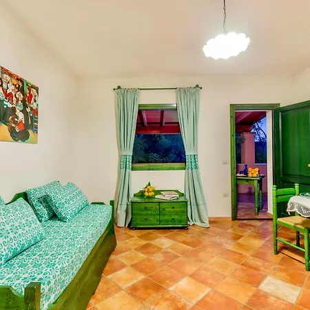 Isa - With Swimming-pool In Sos Alinos Aparthotel