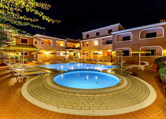 Isa - With Swimming-pool In Sos Alinos Cala Liberotto