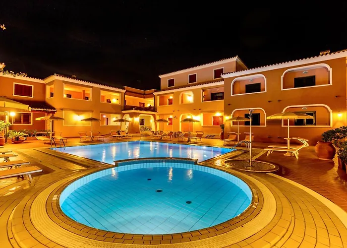 Isa - With Swimming-pool In Sos Alinos Cala Liberotto