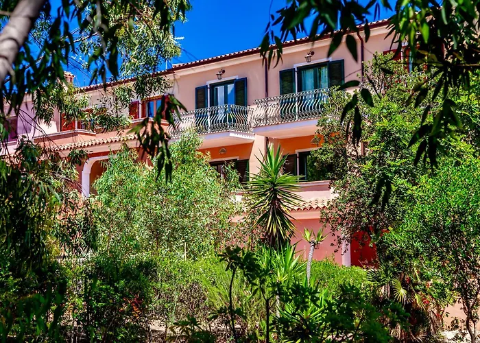 Isa - With Swimming-pool In Sos Alinos 3*
